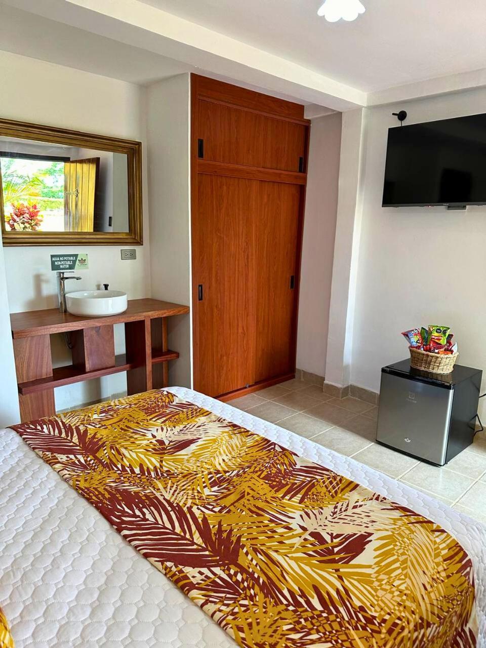 Double Room Private Bathroom
